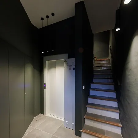 Bravissimo Ballesteries Onyar View, Monthly Girona