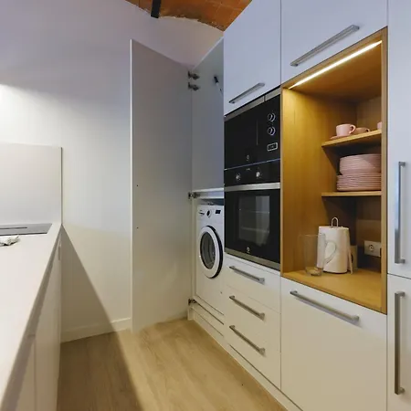 Bravissimo Ballesteries Onyar View, Monthly